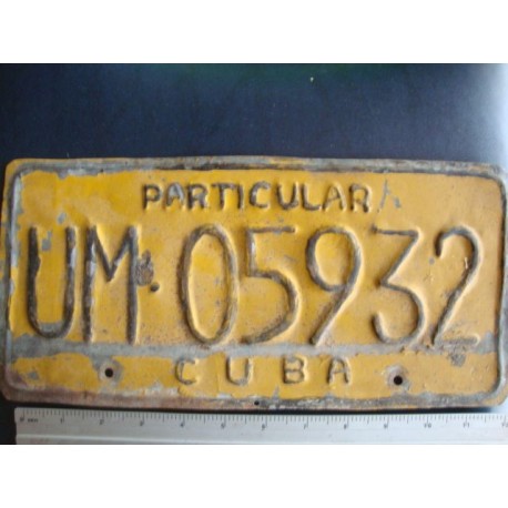 Cuba,License Plate,1970s UM 05932 yellow Particular - ORGINAL