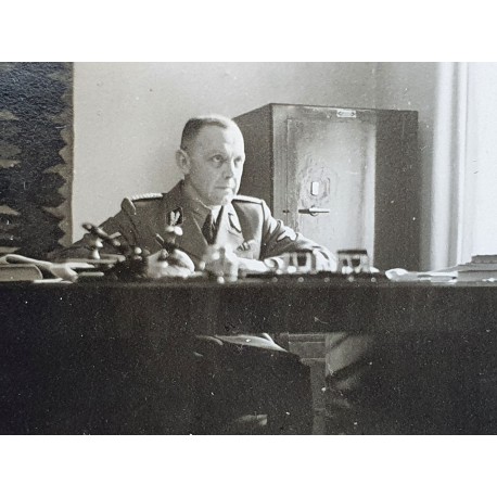 original photography  SS-Oberführer two SS skull standards + police chief of Warsaw  Claassen
